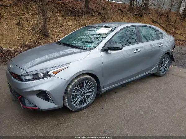 3KPF54AD6PE581350 2023 KIA FORTE - Image 2