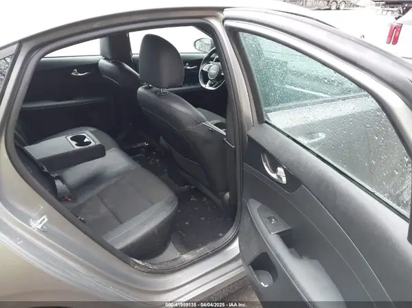 3KPF54AD6PE581350 2023 KIA FORTE - Image 8