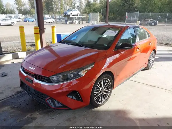 3KPF54AD6PE583308 2023 KIA FORTE - Image 2