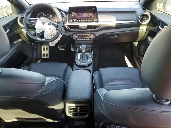 3KPF54AD6PE586807 2023 KIA FORTE - Image 8