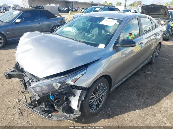 3KPF54AD6PE587892 2023 KIA FORTE - Image 2