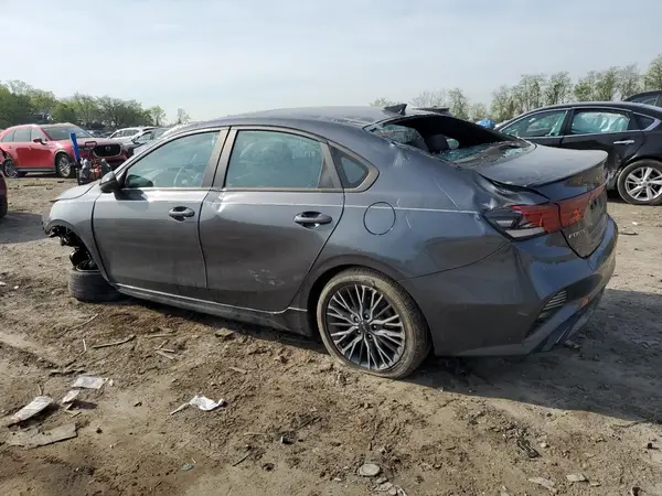 3KPF54AD6PE589755 2023 KIA FORTE - Image 2