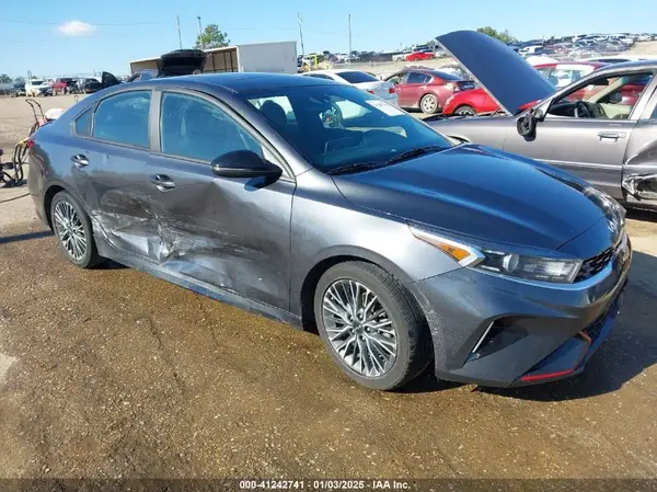 3KPF54AD6PE591005 2023 KIA FORTE - Image 1