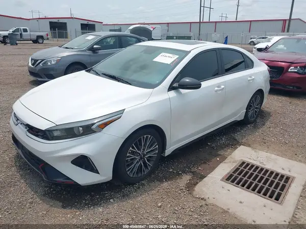 3KPF54AD6PE606571 2023 KIA FORTE - Image 2