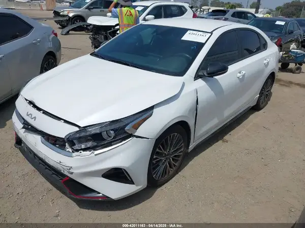 3KPF54AD6PE610605 2023 KIA FORTE - Image 2