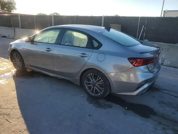 3KPF54AD6PE611530 2023 KIA FORTE - Image 2