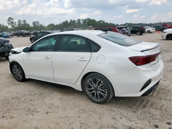 3KPF54AD6PE614623 2023 KIA FORTE - Image 2