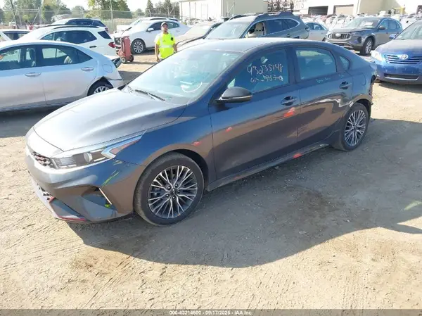 3KPF54AD6PE615836 2023 KIA FORTE - Image 2