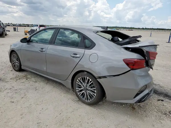 3KPF54AD6PE640512 2023 KIA FORTE - Image 2