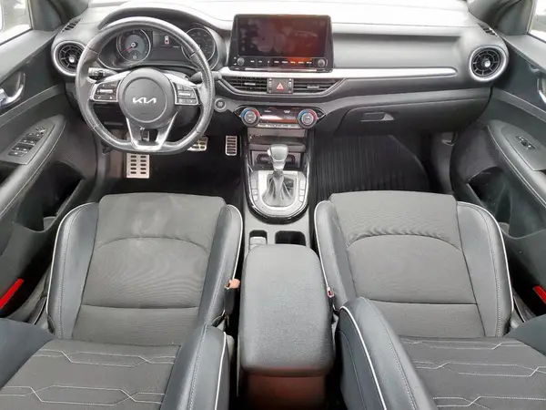 3KPF54AD6PE640512 2023 KIA FORTE - Image 8