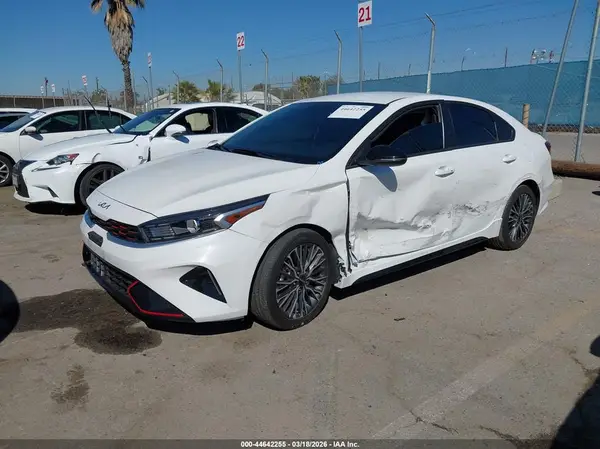 3KPF54AD6PE649775 2023 KIA FORTE - Image 2