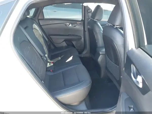 3KPF54AD6PE649775 2023 KIA FORTE - Image 8