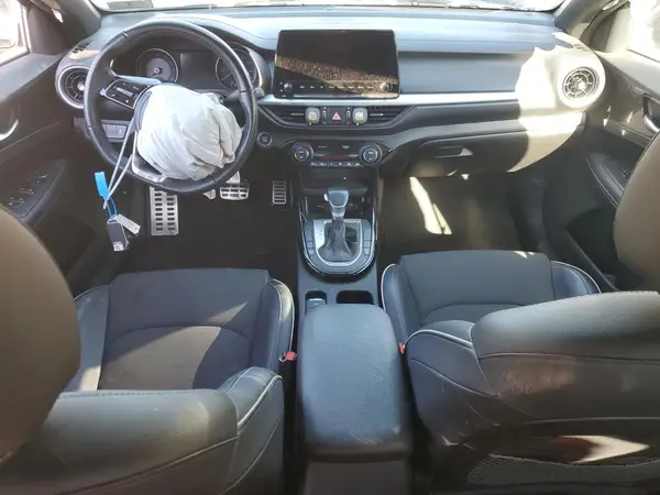 3KPF54AD6PE656418 2023 KIA FORTE - Image 8