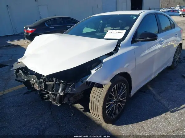 3KPF54AD6PE656967 2023 KIA FORTE - Image 2