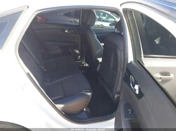 3KPF54AD6PE657729 2023 KIA FORTE - Image 8
