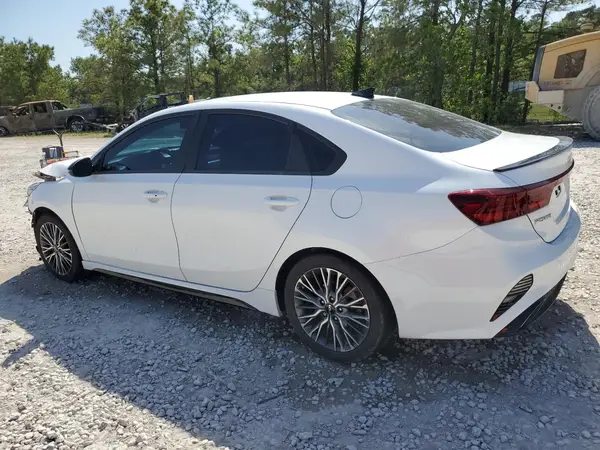 3KPF54AD6PE658377 2023 KIA FORTE - Image 2