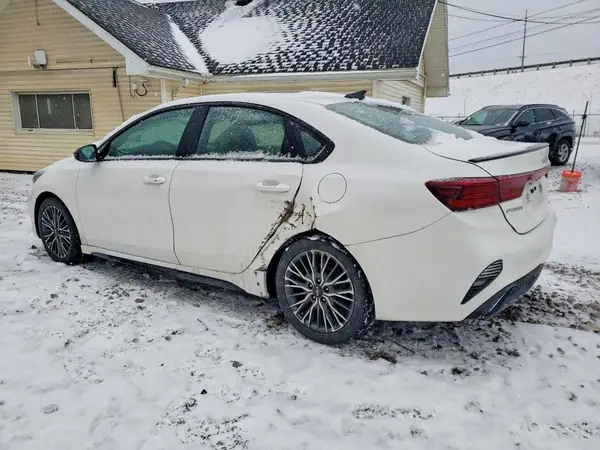 3KPF54AD6PE673137 2023 KIA FORTE - Image 2