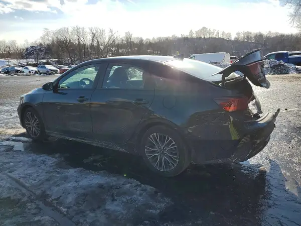 3KPF54AD6PE673624 2023 KIA FORTE - Image 2