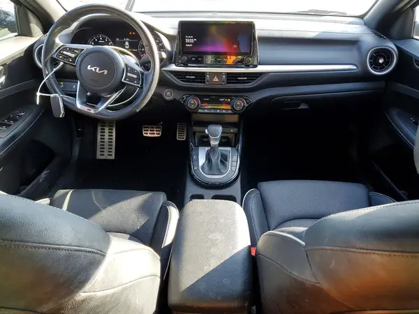 3KPF54AD6PE673624 2023 KIA FORTE - Image 8