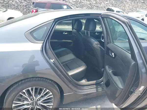 3KPF54AD6PE676474 2023 KIA FORTE - Image 8