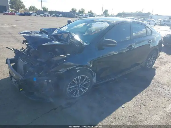 3KPF54AD6PE679620 2023 KIA FORTE - Image 2