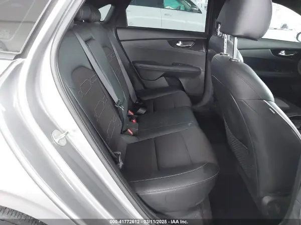 3KPF54AD6PE681500 2023 KIA FORTE - Image 8