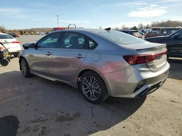 3KPF54AD6RE693455 2024 KIA FORTE - Image 2