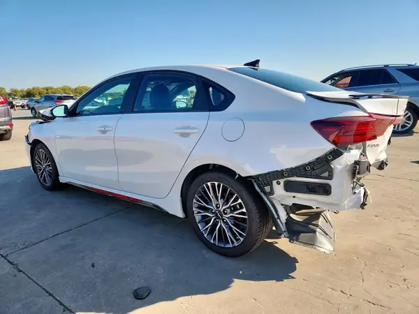 3KPF54AD6RE702638 2024 KIA FORTE - Image 2