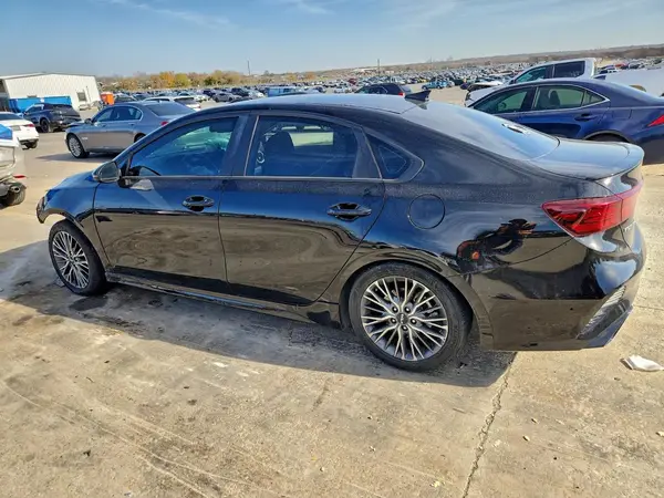 3KPF54AD6RE711033 2024 KIA FORTE - Image 2