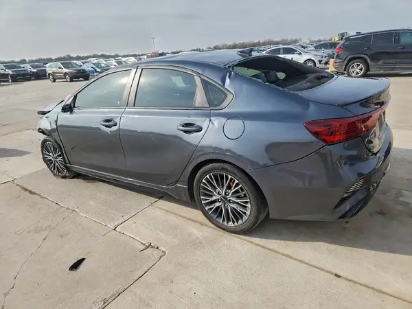 3KPF54AD6RE713817 2024 KIA FORTE - Image 2