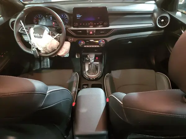 3KPF54AD6RE717382 2024 KIA FORTE - Image 8