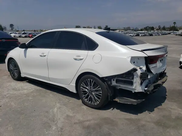 3KPF54AD6RE718967 2024 KIA FORTE - Image 2