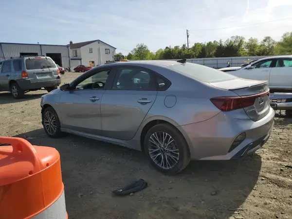 3KPF54AD6RE720864 2024 KIA FORTE - Image 2