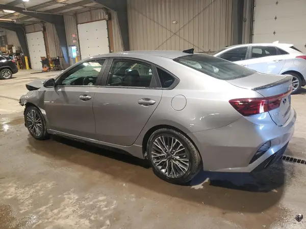 3KPF54AD6RE720878 2024 KIA FORTE - Image 2