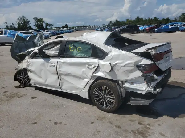 3KPF54AD6RE723098 2024 KIA FORTE - Image 2