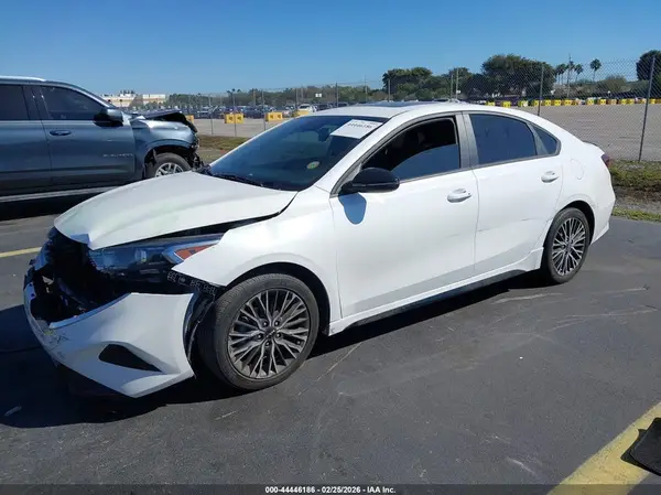 3KPF54AD6RE723408 2024 KIA FORTE - Image 2