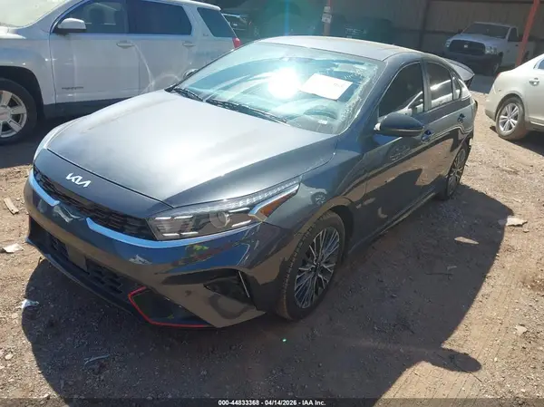 3KPF54AD6RE724915 2024 KIA FORTE - Image 2