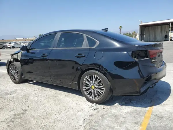 3KPF54AD6RE727734 2024 KIA FORTE - Image 2
