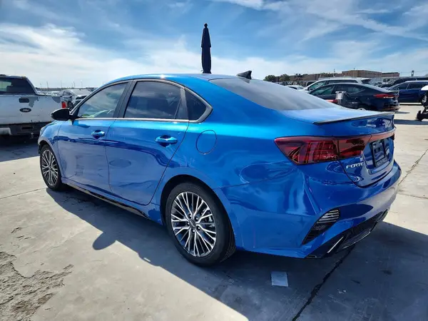 3KPF54AD6RE727863 2024 KIA FORTE - Image 2