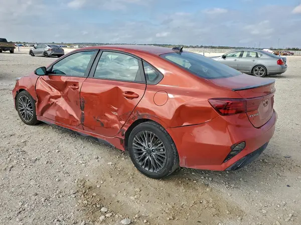3KPF54AD6RE731251 2024 KIA FORTE - Image 2