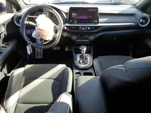 3KPF54AD6RE734070 2024 KIA FORTE - Image 8
