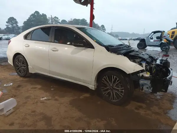 3KPF54AD6RE739768 2024 KIA FORTE - Image 1