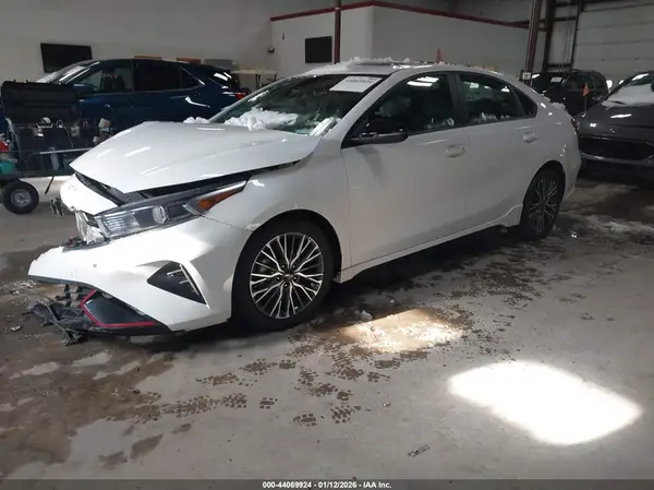 3KPF54AD6RE741214 2024 KIA FORTE - Image 2