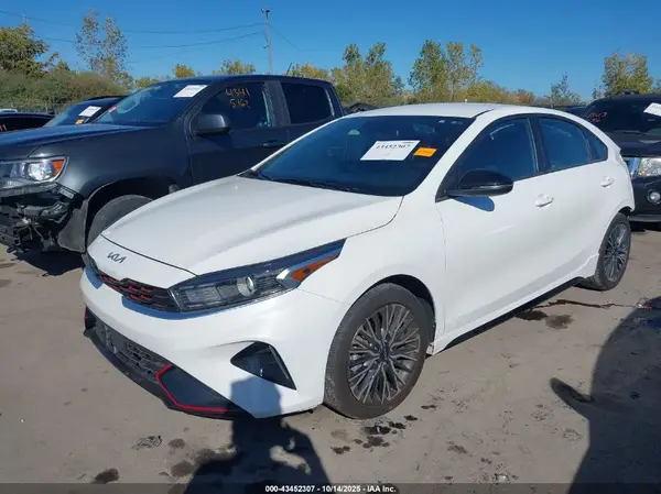 3KPF54AD6RE742461 2024 KIA FORTE - Image 2