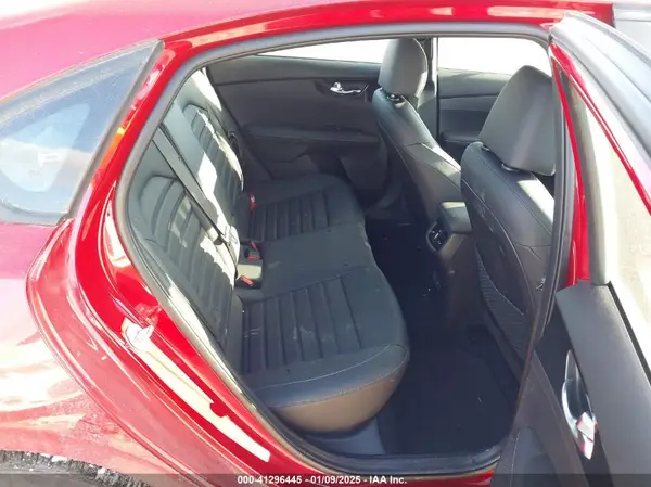 3KPF54AD6RE742802 2024 KIA FORTE - Image 8