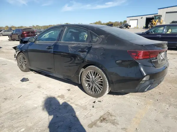 3KPF54AD6RE746106 2024 KIA FORTE - Image 2