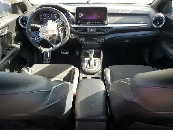 3KPF54AD6RE746106 2024 KIA FORTE - Image 8