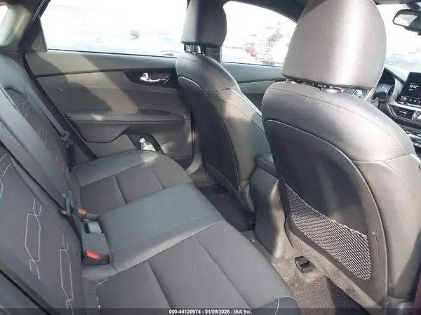 3KPF54AD6RE748292 2024 KIA FORTE - Image 8