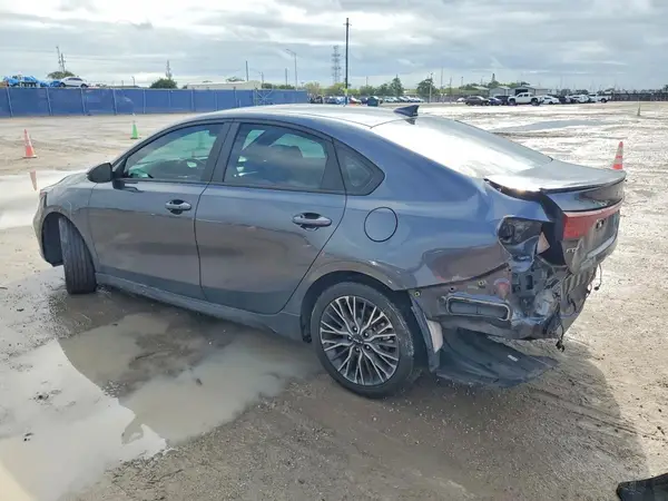 3KPF54AD6RE752200 2024 KIA FORTE - Image 2