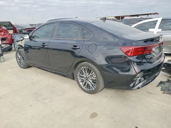 3KPF54AD6RE753928 2024 KIA FORTE - Image 2